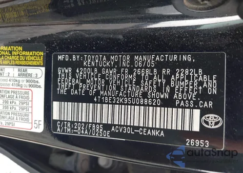 2005 Toyota Camry Le z USA, uszkodzony, nr VIN 4T1BE32K95U088620